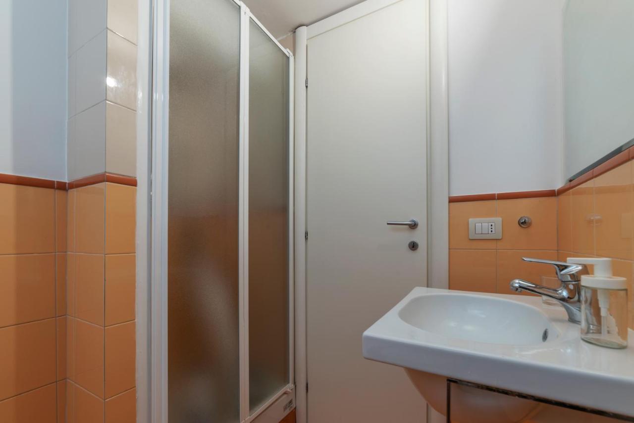 Villa Borghese & Villa Albani Apartment Рим Екстер'єр фото